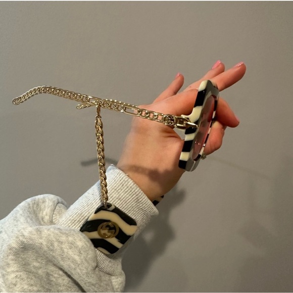 Gucci zebra sunglasses - Picture 4 of 7